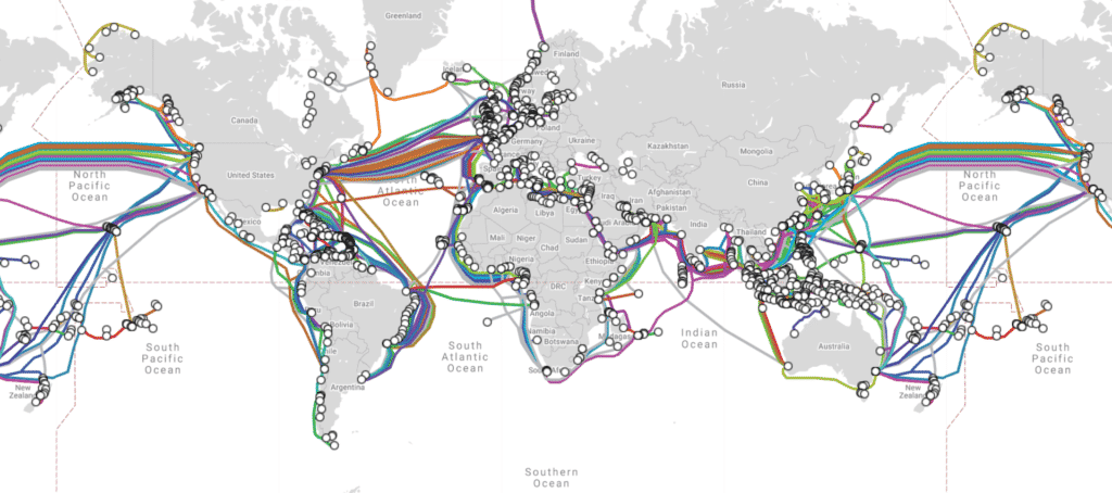 समुद्र के भीतर इंटरनेट केबल