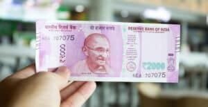 Reserve Bank issued new rules regarding Rs 2000 note