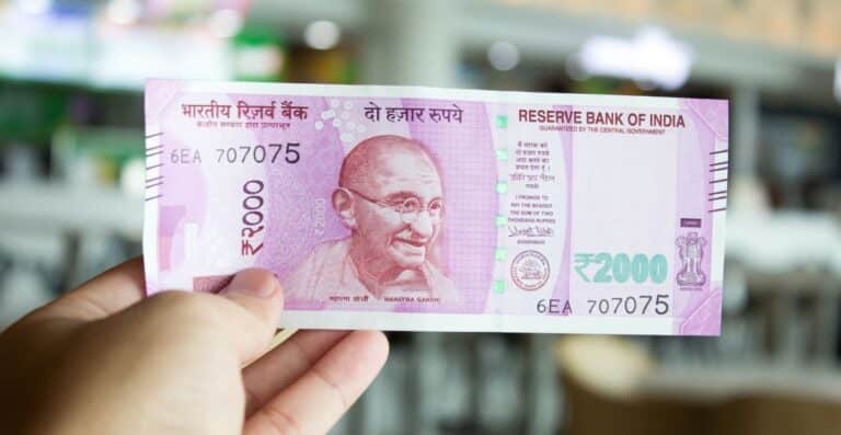 Reserve Bank issued new rules regarding Rs 2000 note